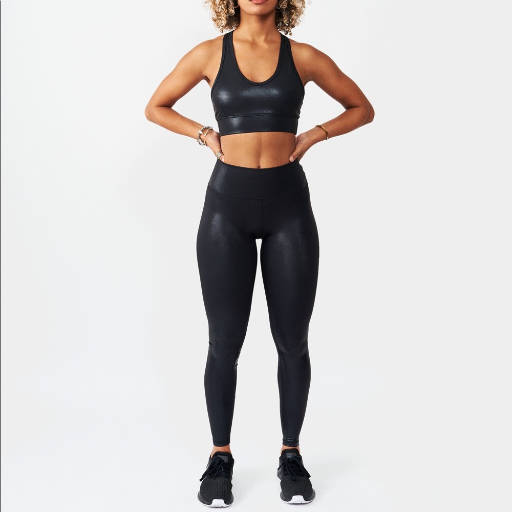 Lustrous shine liquid legging yoga align Alo koral